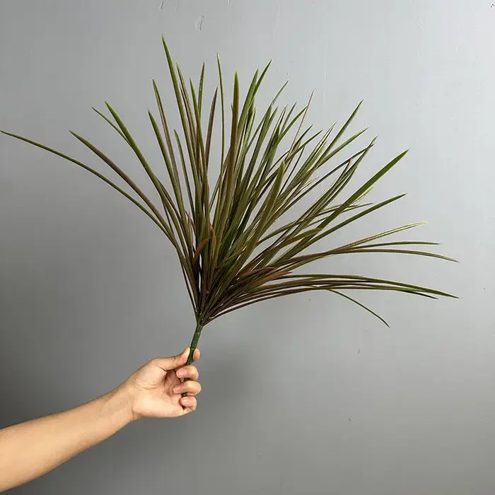 Lot de 4 fausses herbes nordiques en plastique