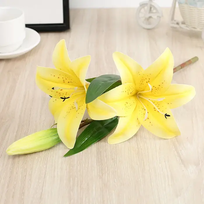 Bouquet de fausses fleurs artificielles en soie