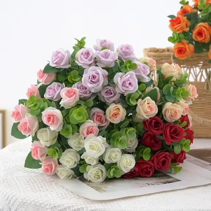 Vase de fleurs artificielles pour la décoration intérieure