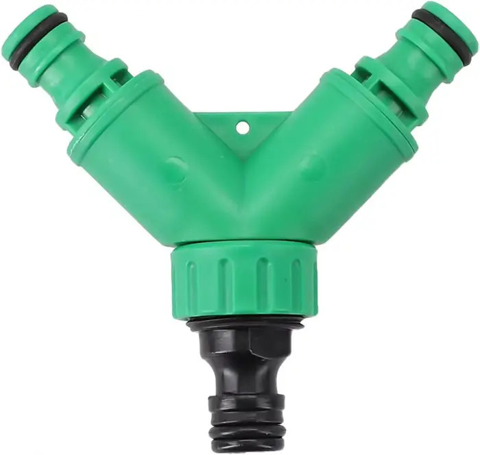 Raccord en Y pour l'eau du jardin