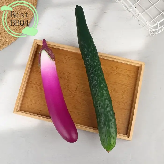 Ornement de légumes artificiels réalistes (BBQ4) – Répliques souples et sûres d'aubergines et de concombres pour la photographie