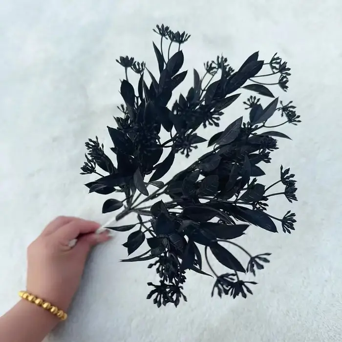 1 pièces noir Halloween fleur artificielle plantes en soie laisser branche bambou Dahlia fête événement Bouquet Floral maison Table Decorayion
