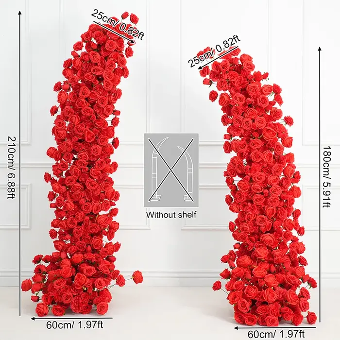 Décor de luxe en rangée de fleurs de roses rouges
