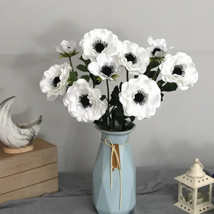 Fausses fleurs d'anémone à 3 têtes