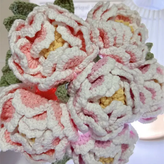 Bouquet de pivoines au crochet fait à la main