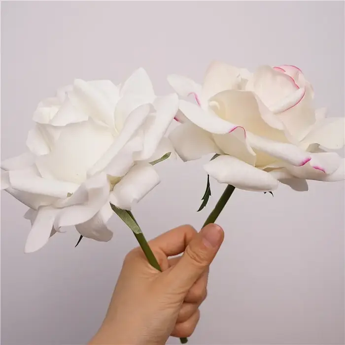 Roses Artificielles Hydratantes au Toucher Réel