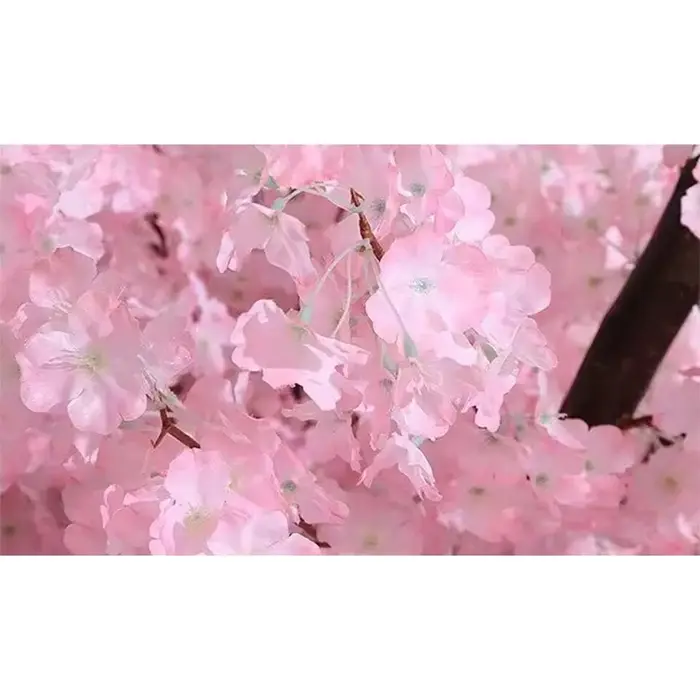 Arbre artificiel en fleurs de cerisier
