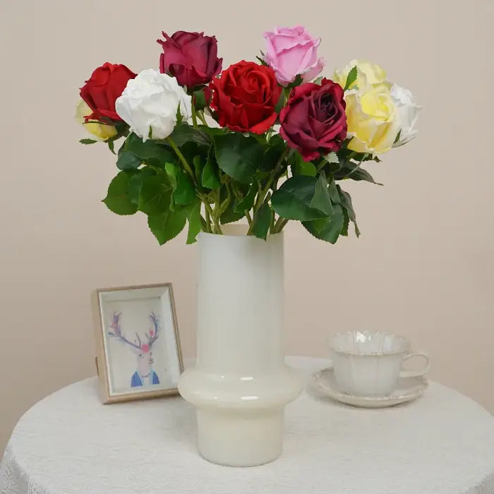 10 pièces de fleurs artificielles blanches au toucher réel