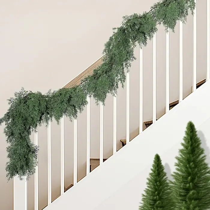 Guirlandes de cippresse de noël au toucher réel