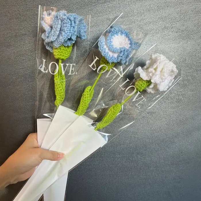 Bouquet de fleurs artificielles tissées à la main