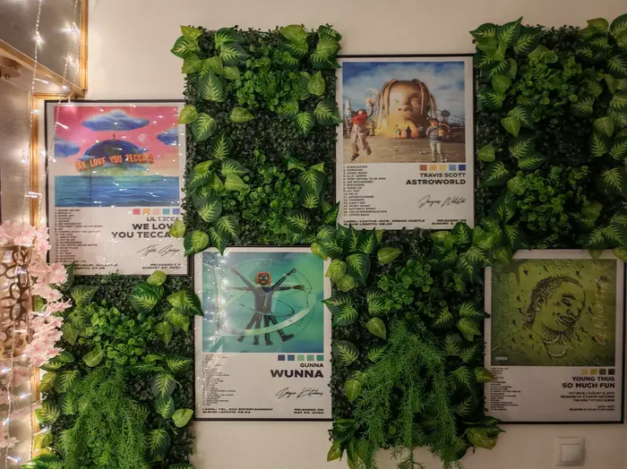 Décoration murale de fond de plante verte artificielle