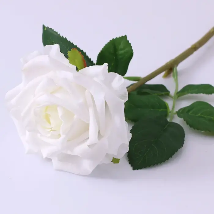 Roses artificielles à friser