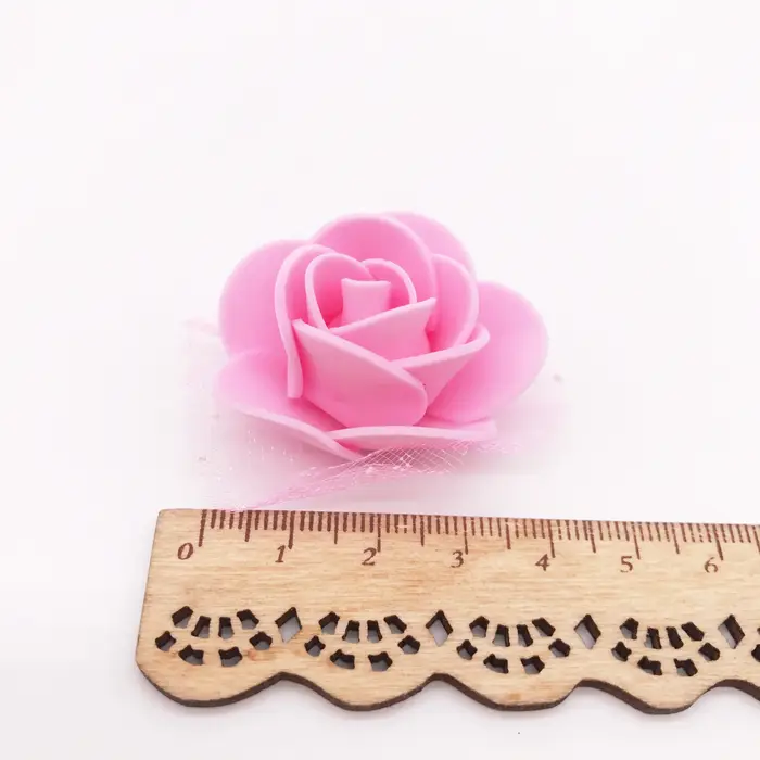 Roses en mousse de polyéthylène