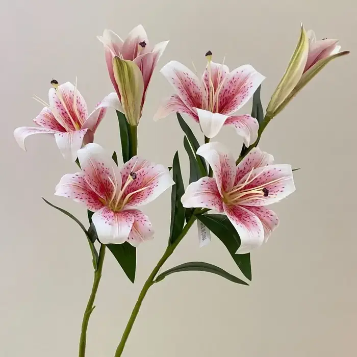3 Têtes de fleurs artificielles de lys, finition peinture à l'huile, 73 cm de longueur, bouquet de lys en soie, style luxe léger, tige de lys simulée