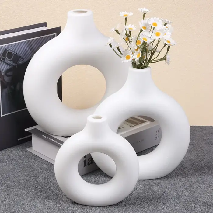 Vase en plastique imitation céramique