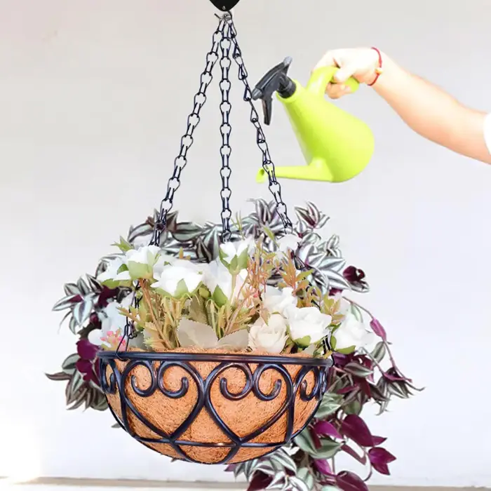 Pots de fleurs suspendus d'extérieur