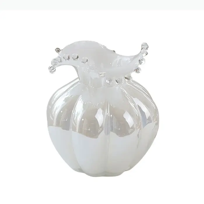 Vase en verre en forme de bourgeon de fleur de citrouille