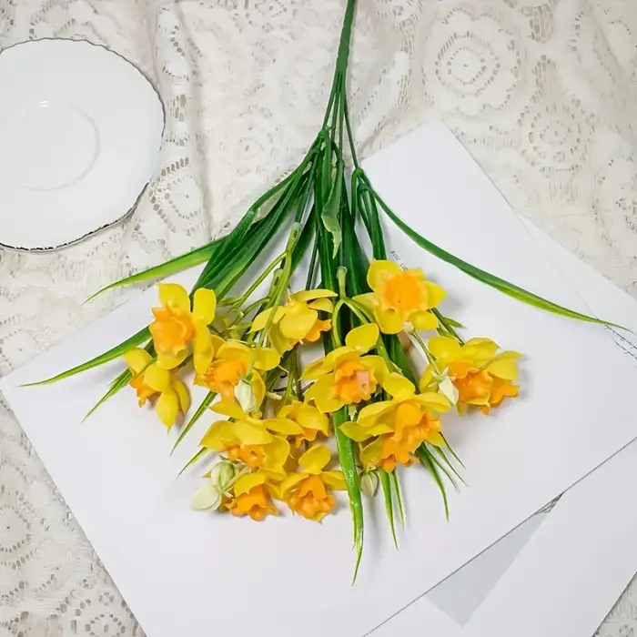 Fleurs de jonquille artificielles pour l'extérieur