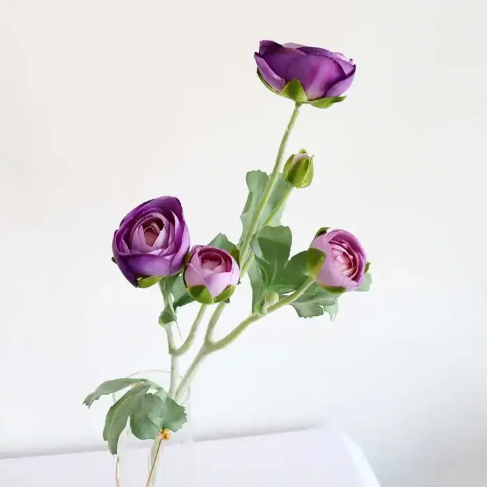 Fleurs artificielles de ranunculus avec tige au toucher réaliste