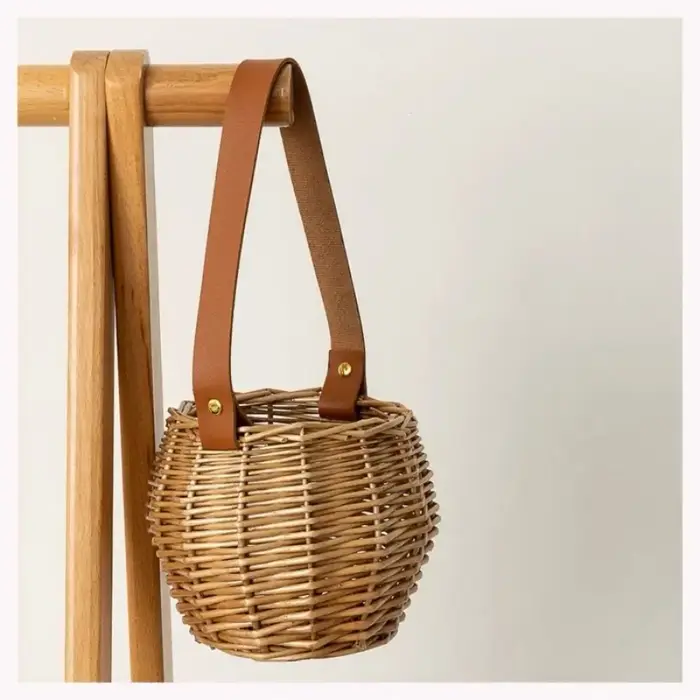 Panier de fleurs suspendu marron