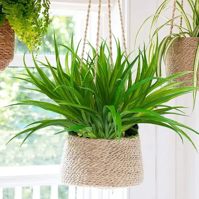 Plantes artificielles d'herbe de printemps