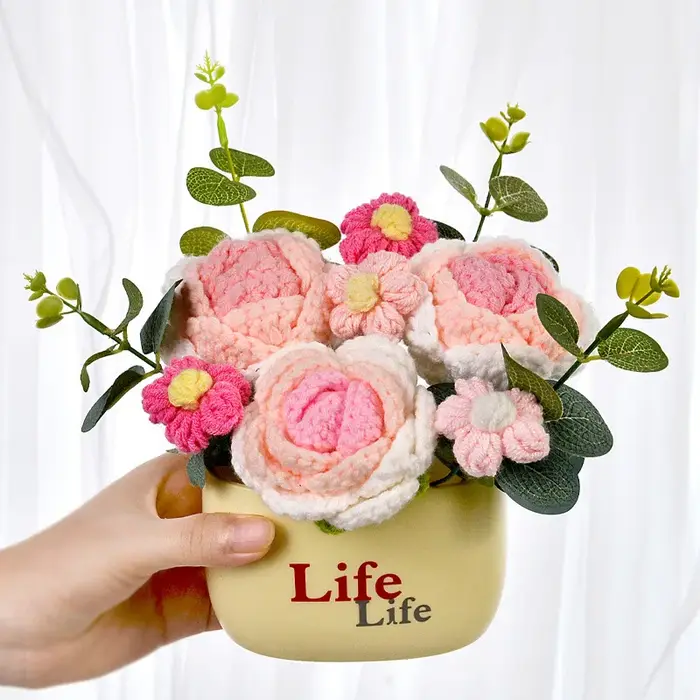 Bouquets de fleurs artificielles en crochet finis