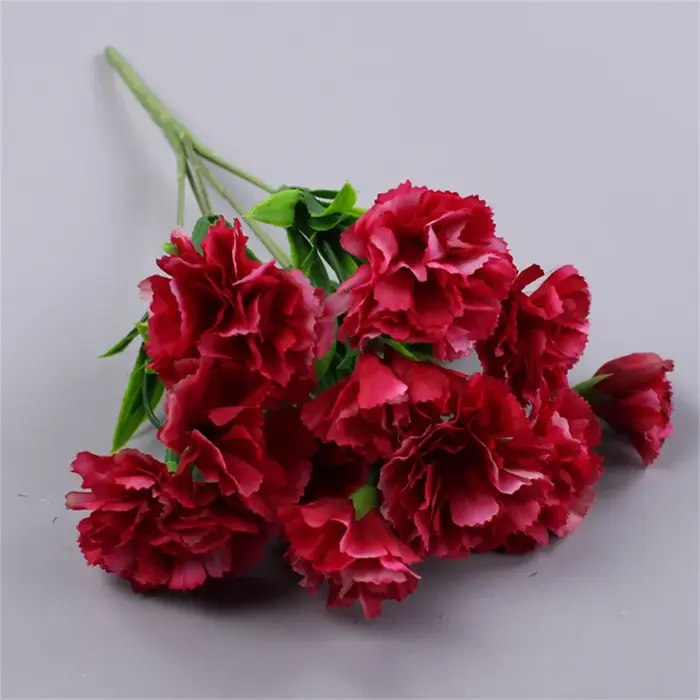 Bouquet de fausses fleurs artificielles