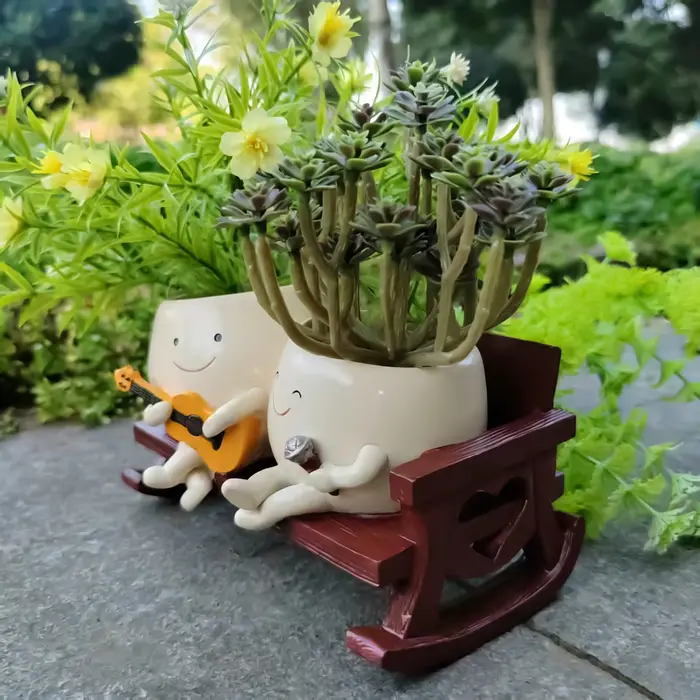 Pot de fleurs en résine en forme de cœur