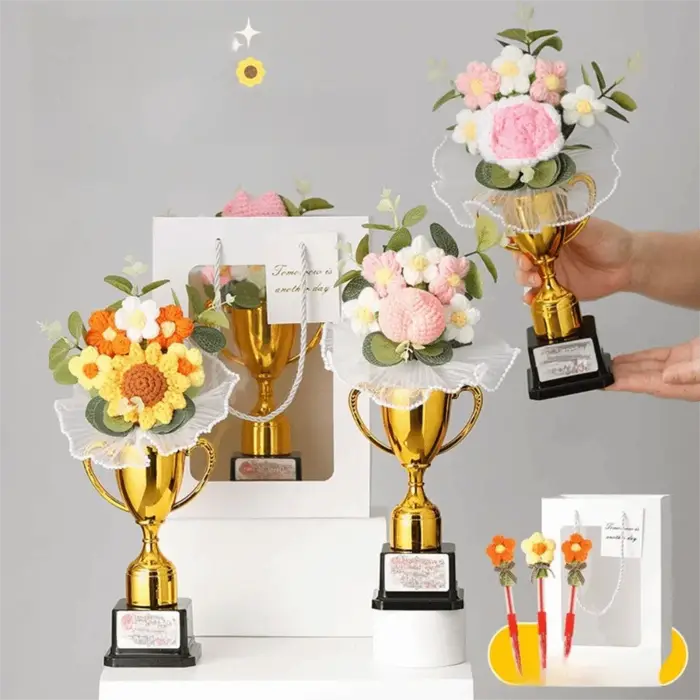 Ornement floral délicat pour la saison des diplômes, fabrication raffinée, apparence élégante, souvenir d'appréciation pour les enseignants