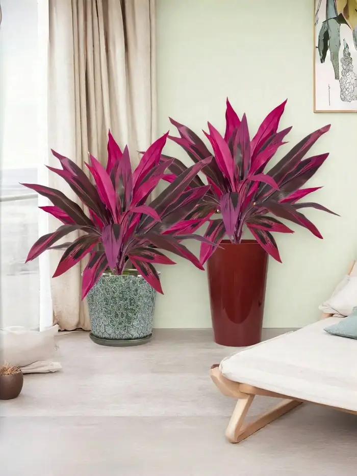 Plante banane artificielle violette et rouge vibrante