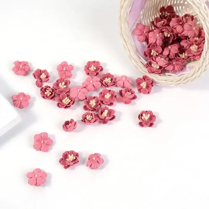 Mini têtes de fleurs artificielles pour la décoration intérieure