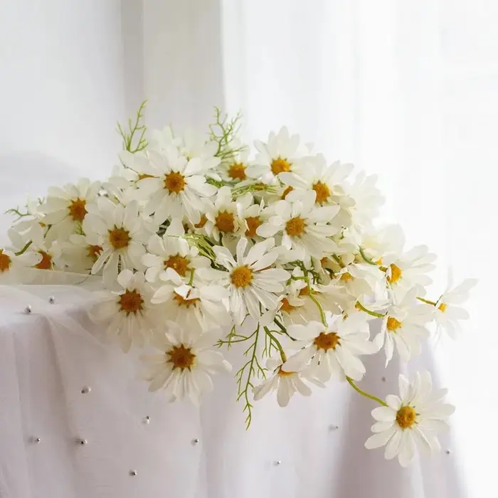 Fleurs artificielles, marguerites