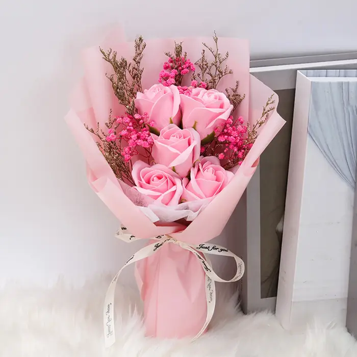 Bouquet de fleurs de Regina parfumé