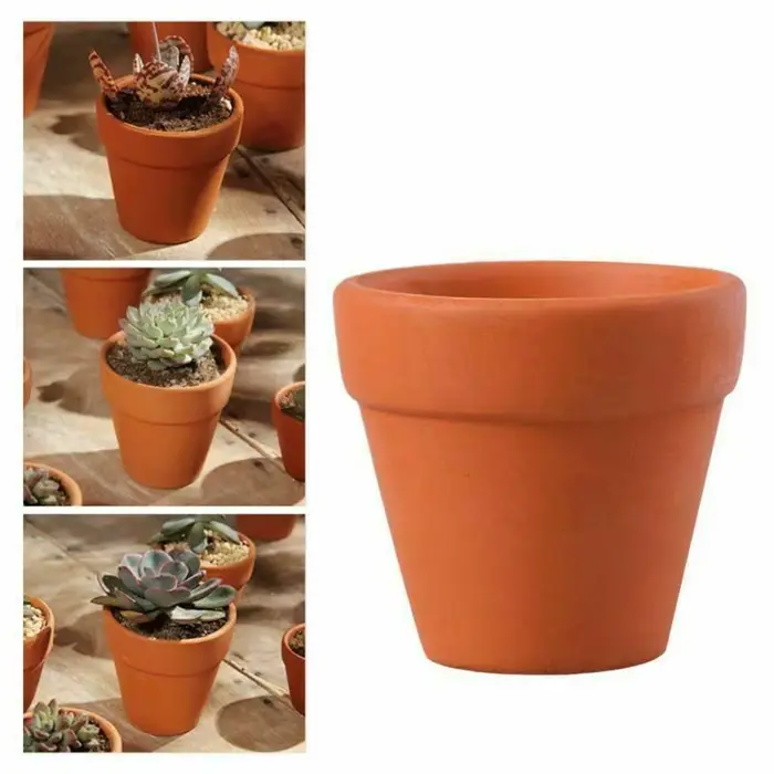 Pot de fleur en poterie rouge