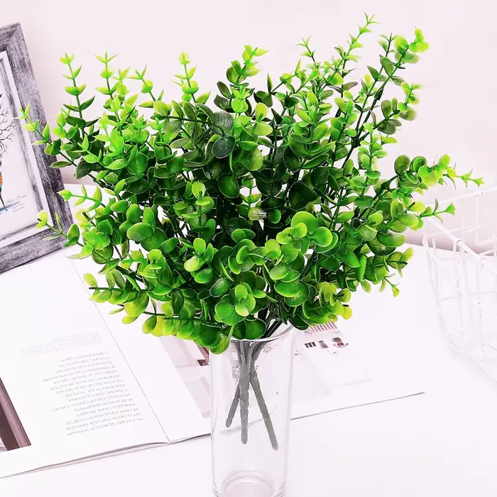 Plantes artificielles d'eucalyptus