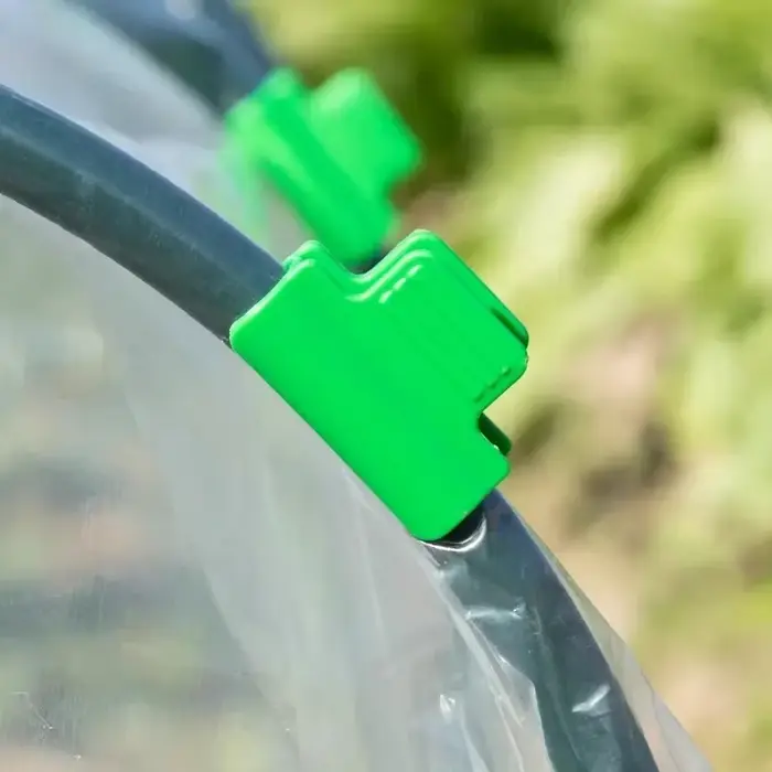 Serre-tuyaux de tunnel de jardin verts
