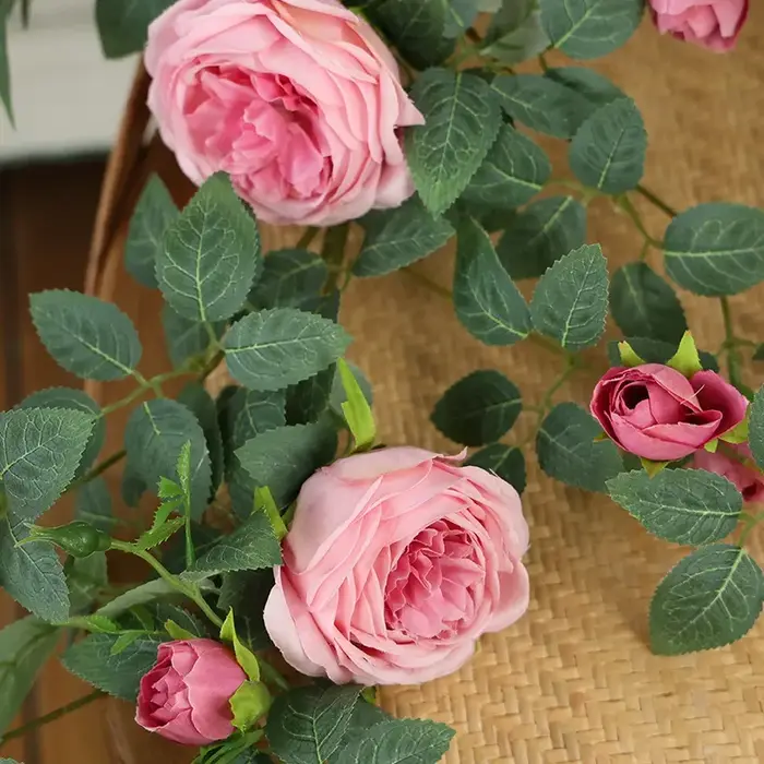 Roses artificielles en forme de cœur