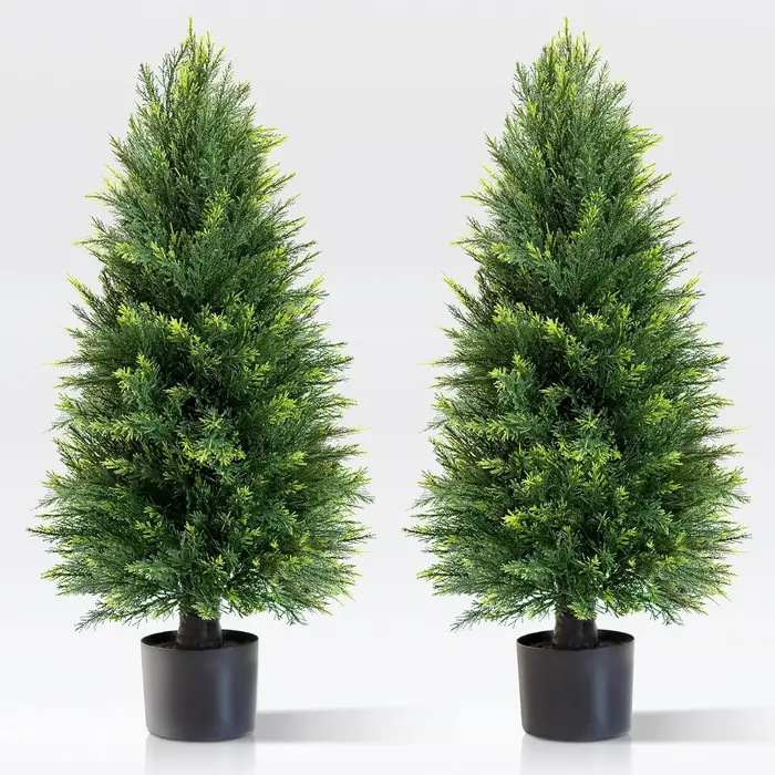 Plantes vertes artificielles en pot (pins et cyprès) pour décorations de Noël