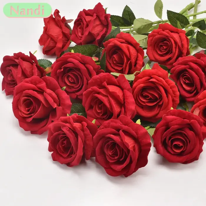 Rose artificielle en velours