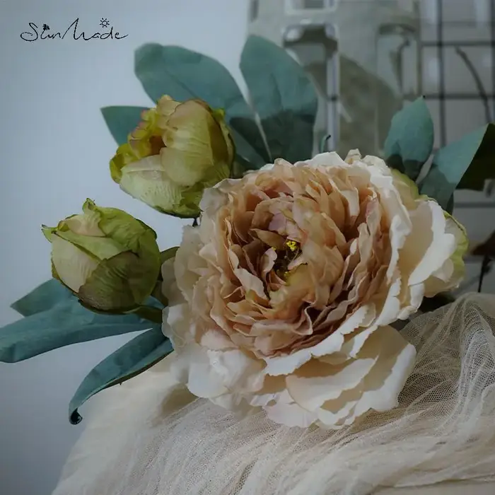 Grandes fleurs artificielles de pivoines blanches SunMade