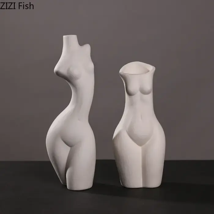 Vases en céramique de corps humain
