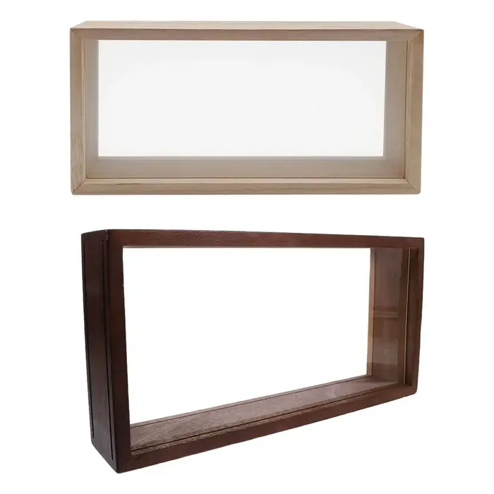 Boîte d'ombre en bois avec cadre de fleurs séchées