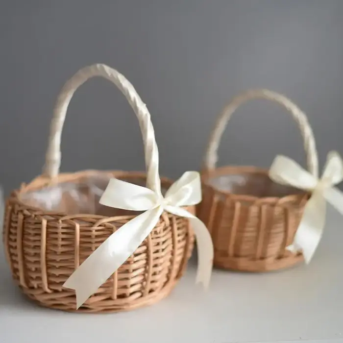Panier de fleurs de mariage tissé à la main avec poignée