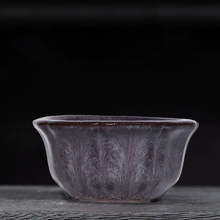 Mini pot à succulentes en argile violette