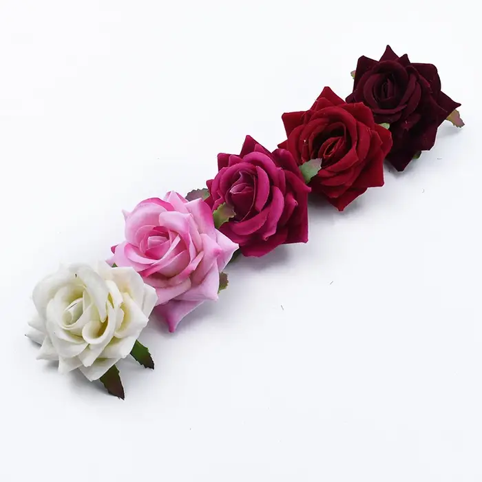 Fleurs artificielles en velours