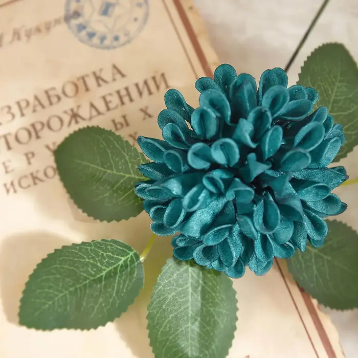 Rose artificielle et Dahlia bleu sarcelle foncé