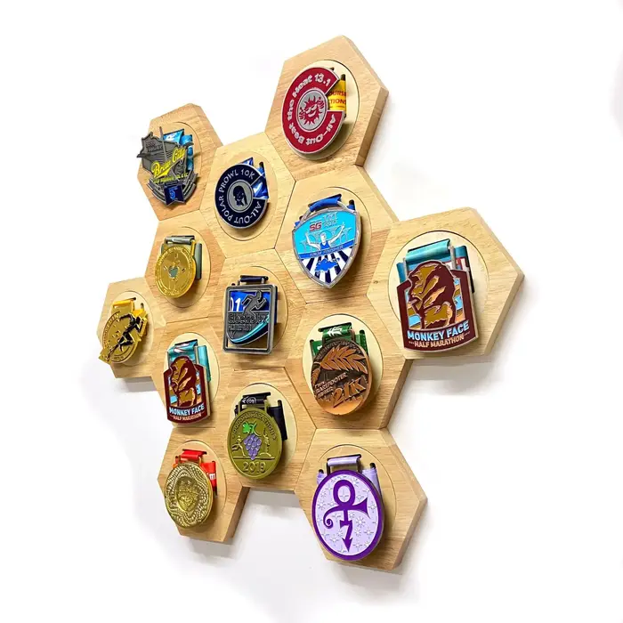 (1 pièce) Présentoir à médailles hexagonal en bois DIY