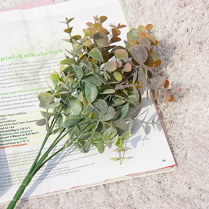 Plantes artificielles en plastique