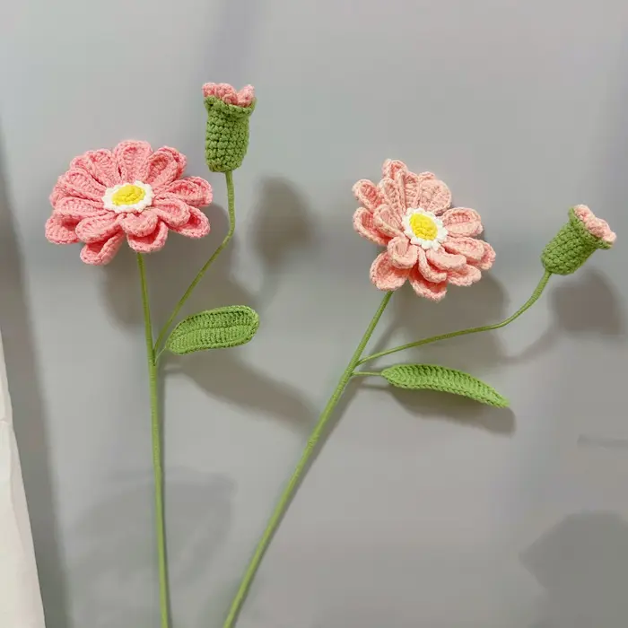 Bouquet de fleurs tricotées mignonnes