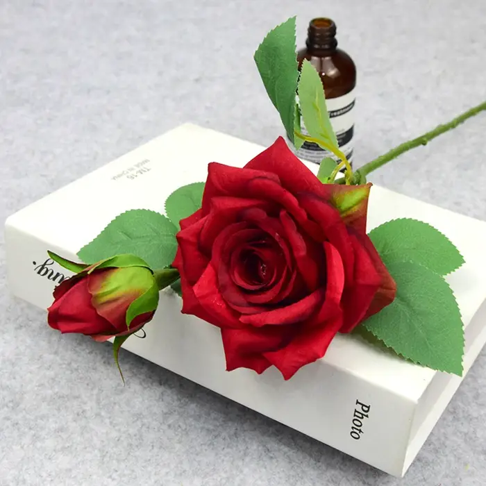 Grandes roses artificielles en soie roses, nouvelle magnifique couronne de fleurs pour la décoration